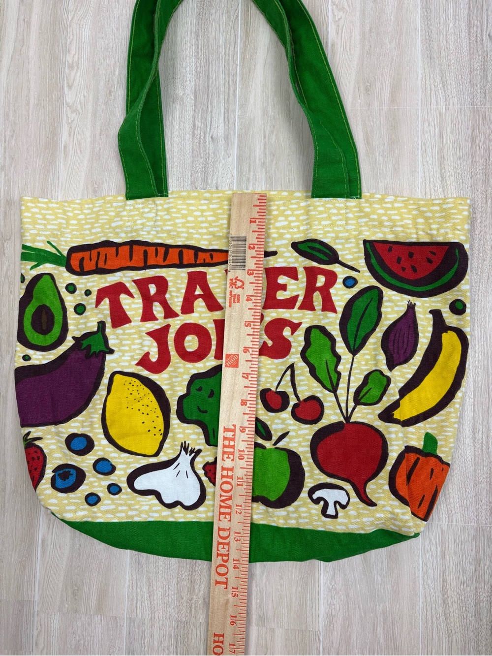 Trader Joe's Vegetable Tote Bag EUC Whimsy American Artistic Playful - Picture 5 of 6
